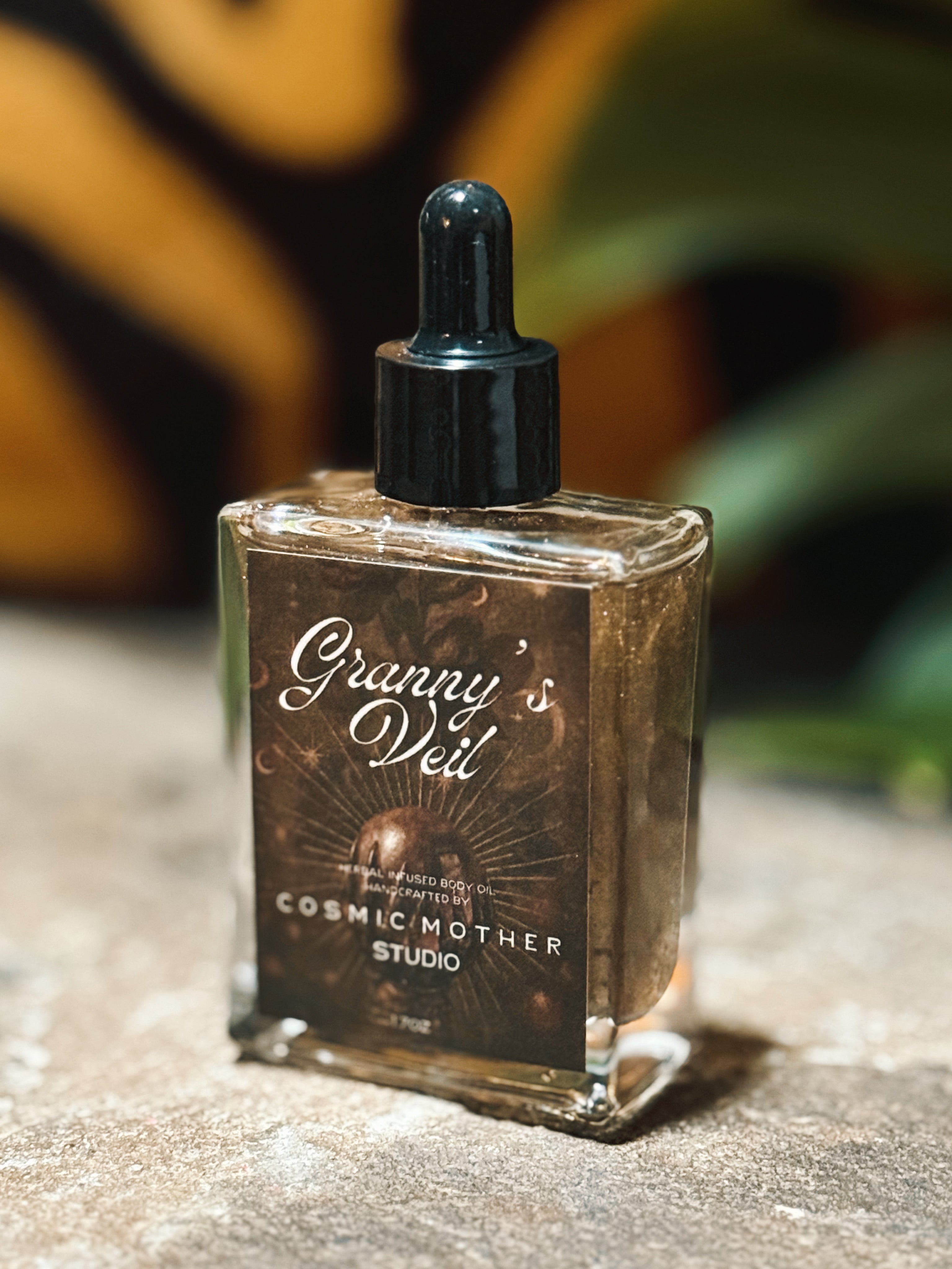 Granny’s Veil Ritual Oil